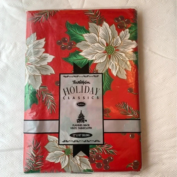Town and Country Linen Other - VTG Christmas Red Poinsettia Vinyl Oblong Flannel Back Table Cloth 52”x90”